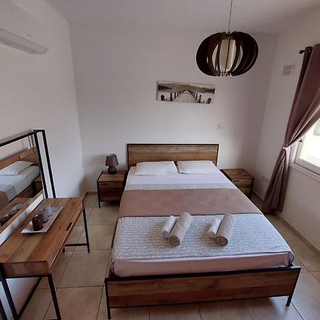Joanne'S Cosy 1 Bdrm Apt Paphos Exterior foto